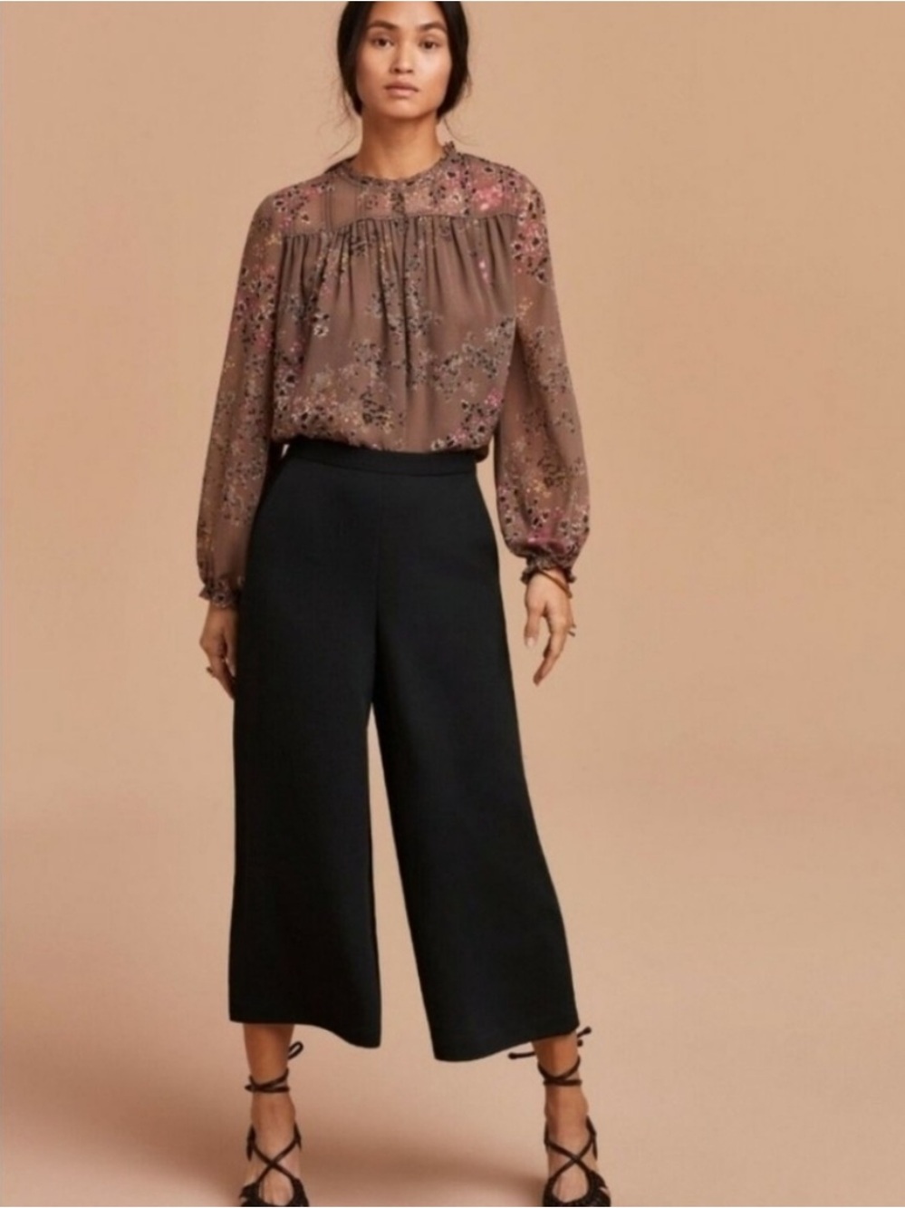 Aritzia Wilfred Black Wide-Leg Cropped Trousers